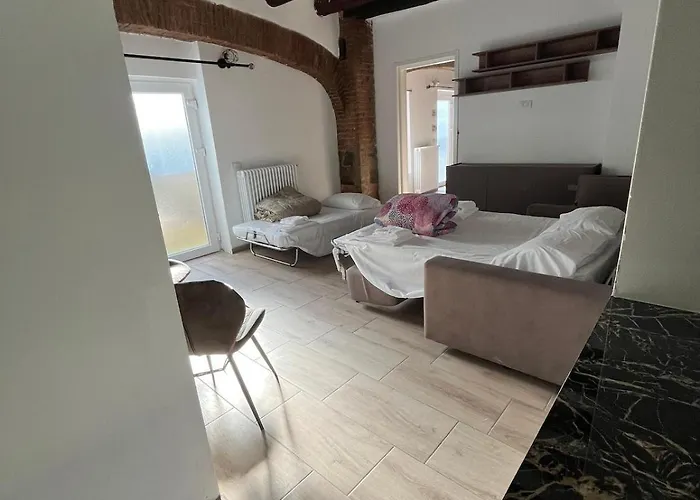 Daisy Spacious Detached House